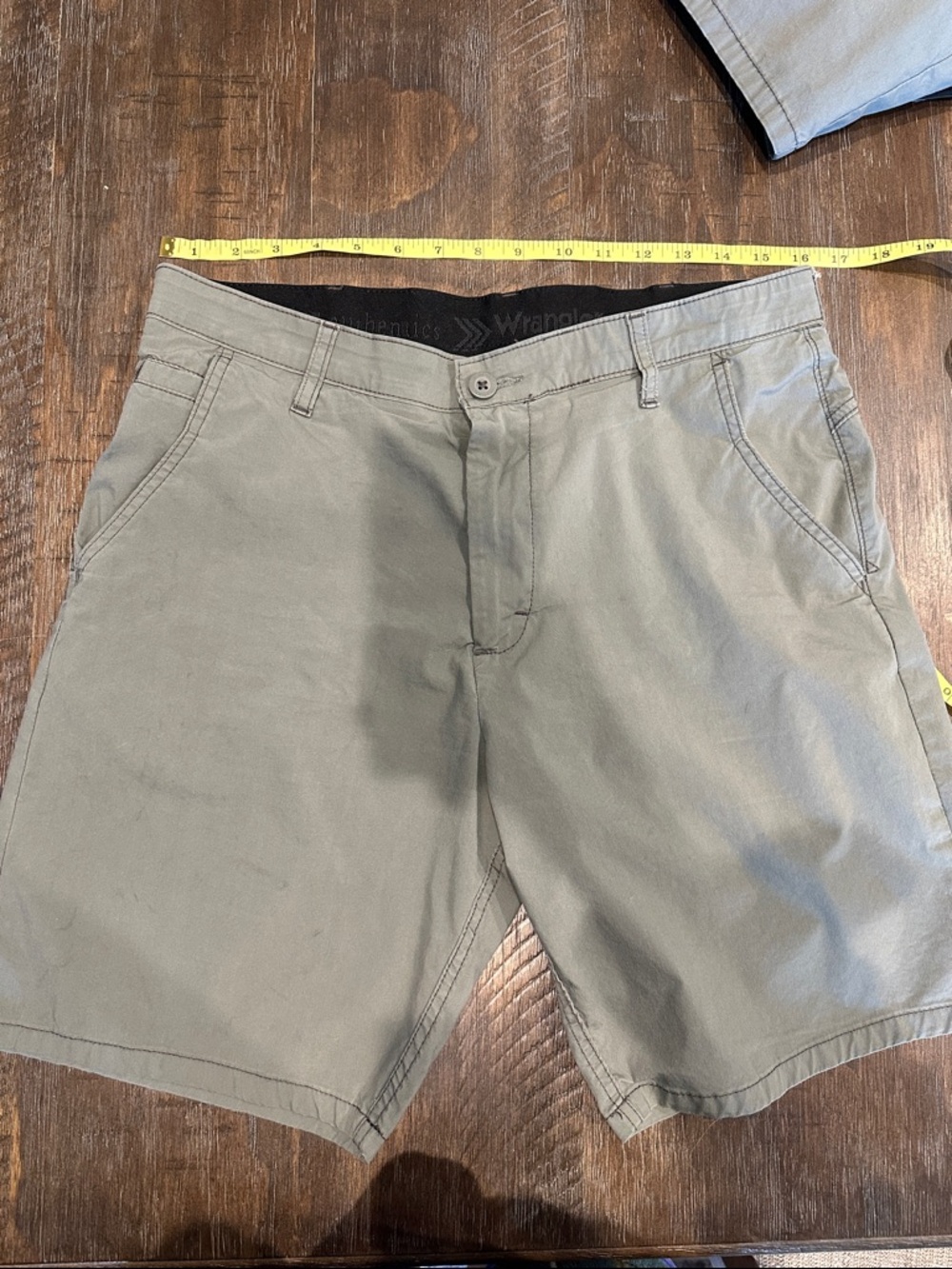Wrangler Men's Light Olive Flat-Front Shorts